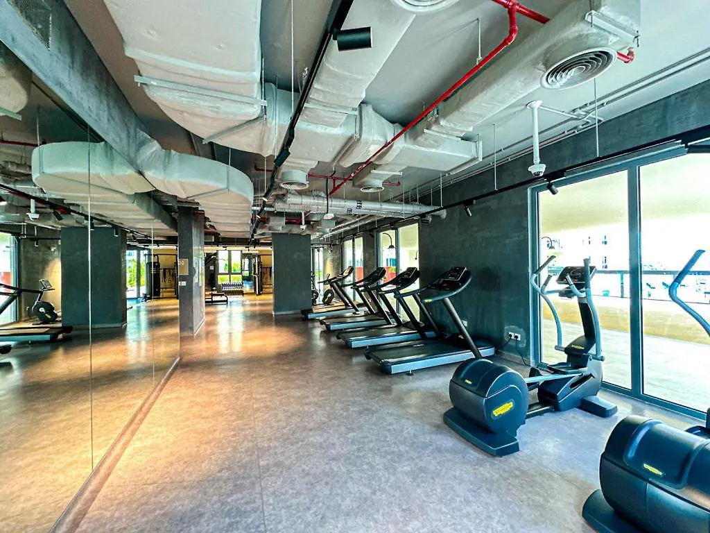 Higuests - Coastal Chic Luxurious Retreat At Port De La Mer Dubai Apartment