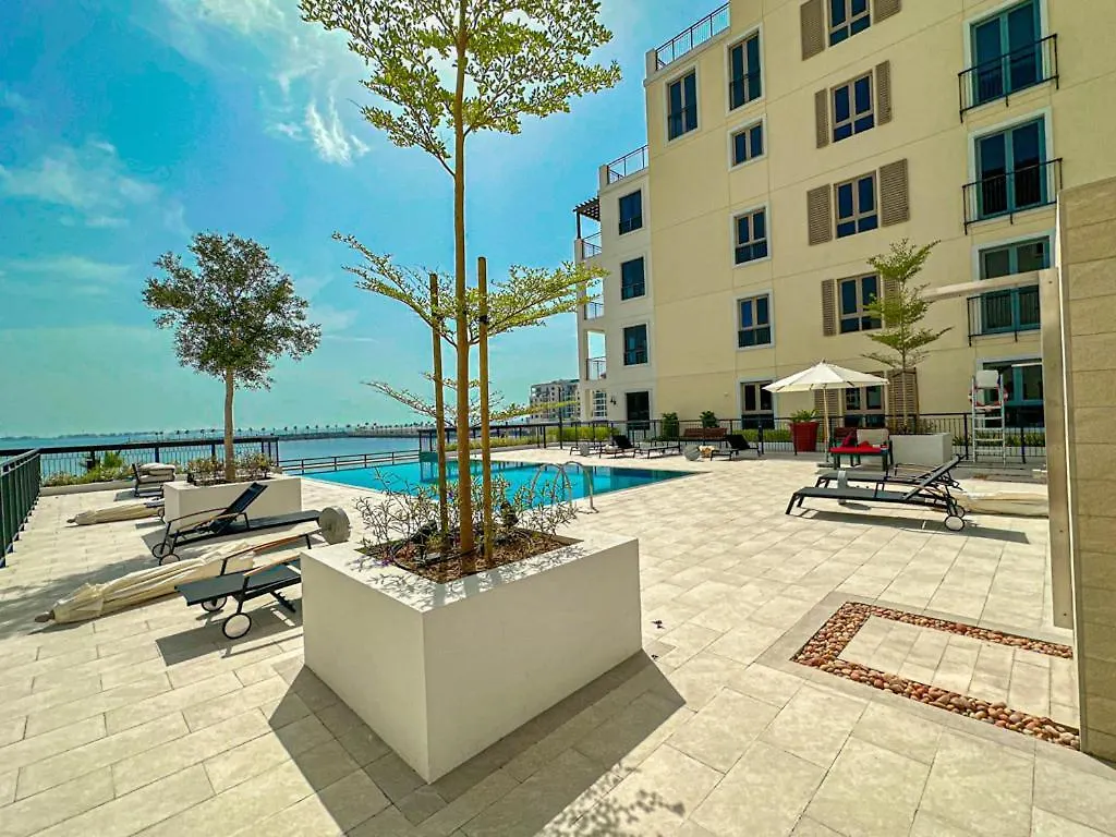 Higuests - Coastal Chic Luxurious Retreat At Port De La Mer Dubai