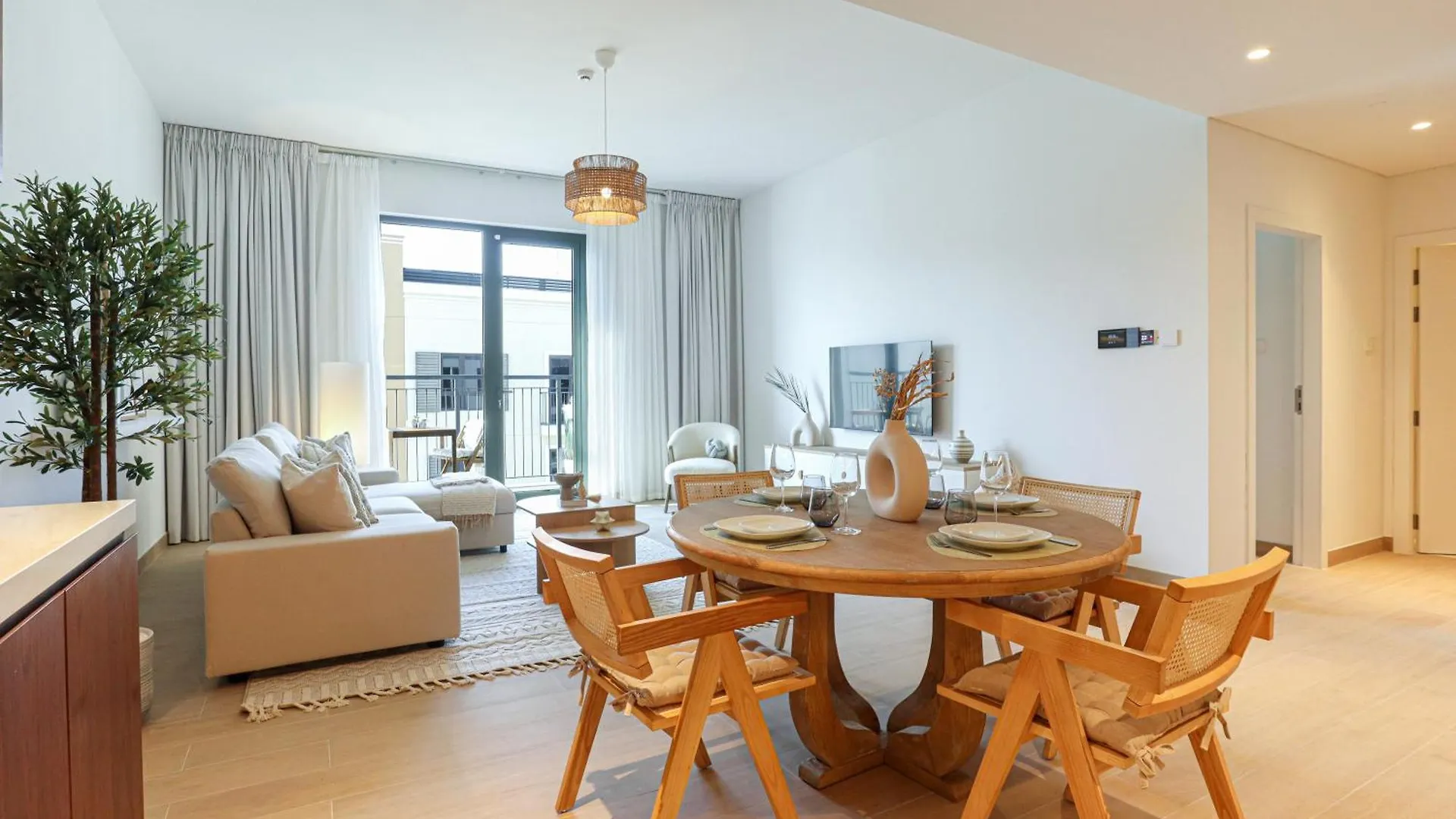 Apartment Higuests - Coastal Chic Luxurious Retreat At Port De La Mer Dubai United Arab Emirates