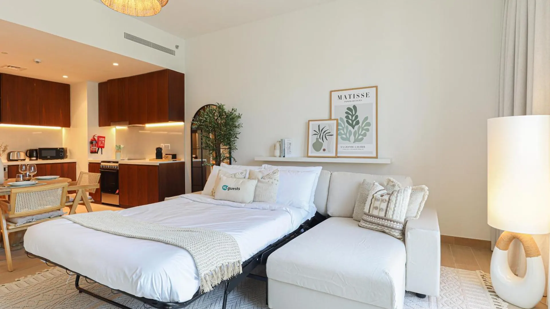 Higuests - Coastal Chic Luxurious Retreat At Port De La Mer Dubai