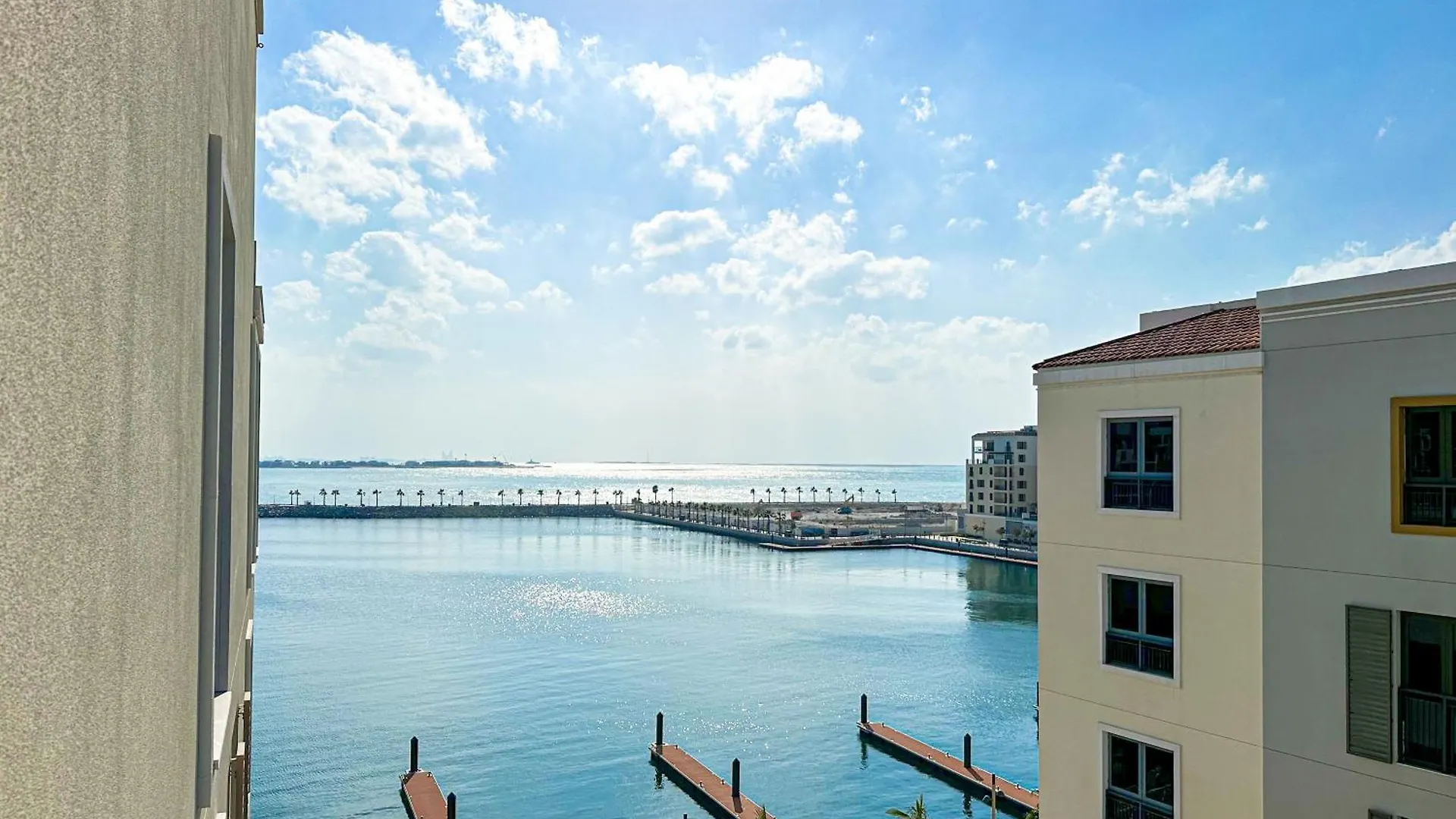 Higuests - Coastal Chic Luxurious Retreat At Port De La Mer Dubai