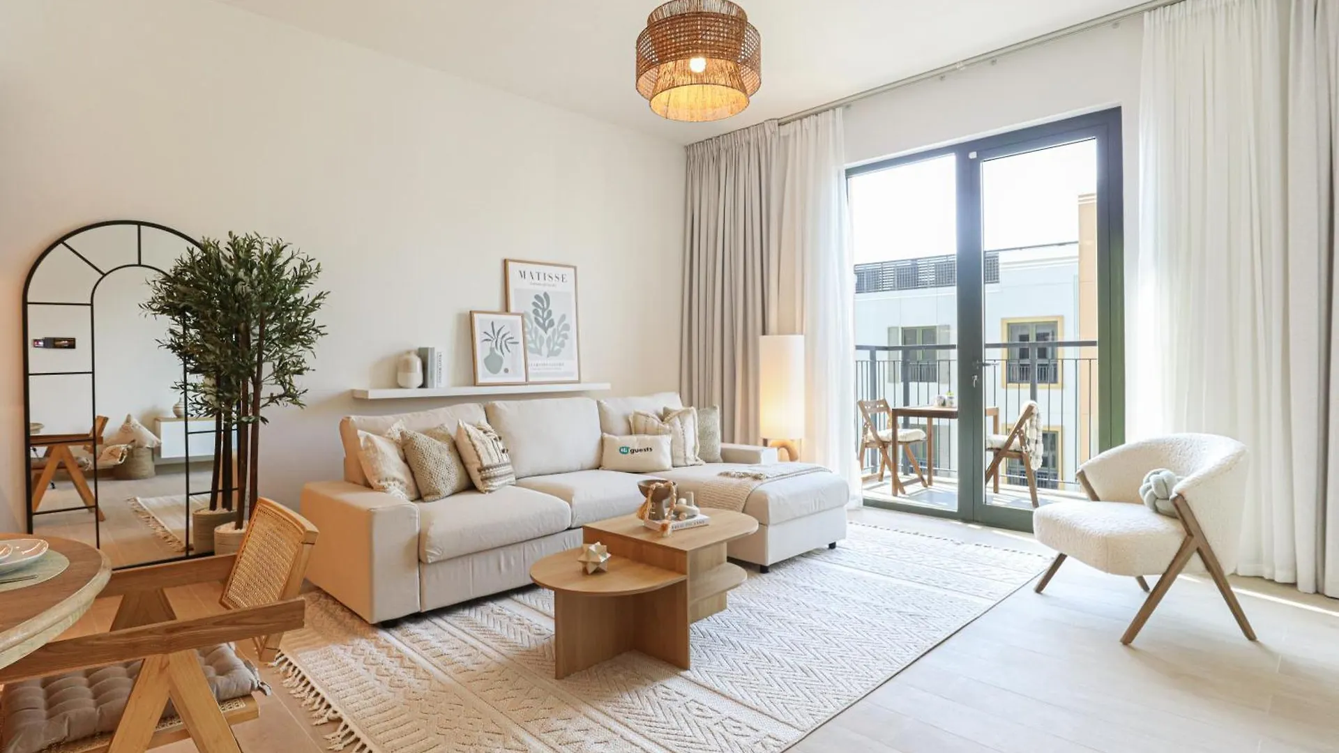 Apartment Higuests - Coastal Chic Luxurious Retreat At Port De La Mer Dubai United Arab Emirates